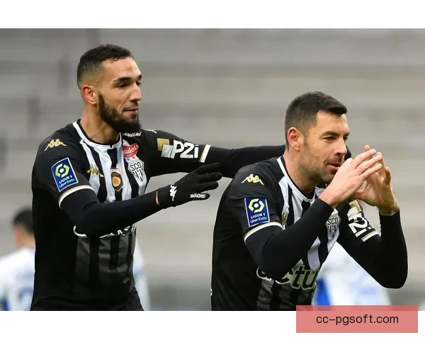 昂热勇夺法乙亚军成功晋级重返顶级联赛辉煌再现