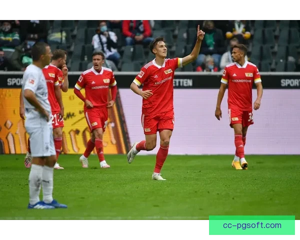 柏林联合携手忠实球迷共创北看台焕新计划