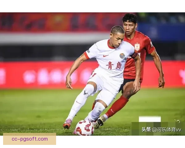 达兰门德斯在武汉三镇中场展现组织突破能力助力球队攻防转换